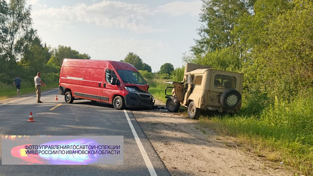 В Ильинском районе 17-летний парень на «УАЗе» влетел в «Фиат»
